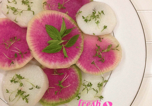 Mikro yeÅŸilliklerle, turplu salata