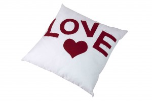 Park Bravo Home Love yastık 24 TL