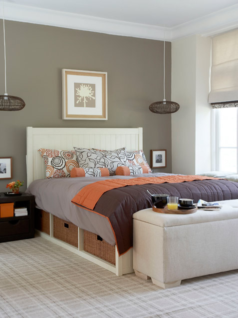 orange-brown-bedroom